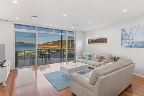 Boulder Bay Rd 2/2 - Fingal Bay - Darwin Tourism 1