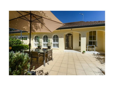 Boutique Stays - Brighton Rose - Darwin Tourism 0