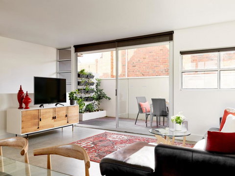 Boutique Stays - The Cassin - Darwin Tourism 0