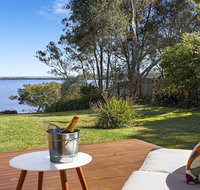 Braeside - waterfront fireplace - Darwin Tourism