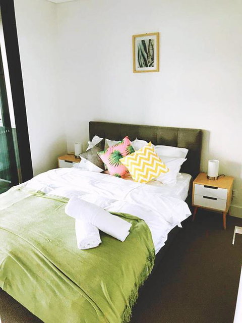 Brand New 2 Bed Apartment With Absolute Park View - Darwin Tourism 3