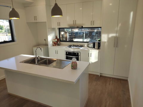 Brand New Peninsula Escape 100m To Water - Darwin Tourism 3