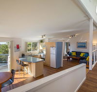 Breeze in Mollymook Beach - Darwin Tourism