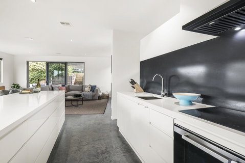 Bridgewater Luxury Family Retreat, Close To The Beach - Darwin Tourism 1