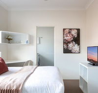 Bright Studio Steps from Westmead Hospital - Darwin Tourism