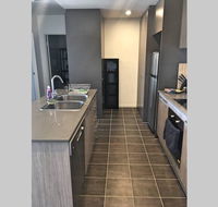 Bright Modern Stylish - Top Floor Apt - Woden - Darwin Tourism