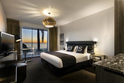 Brighton Savoy Hotel - Darwin Tourism 1