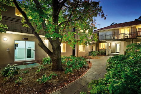 Brighton Serviced Apartments - Darwin Tourism 0