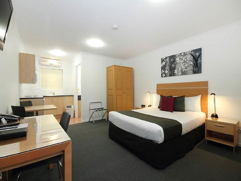 Browns Plains Motor Inn - Darwin Tourism 0