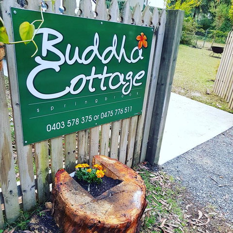 Buddha Cottage Springbrook - Darwin Tourism 3