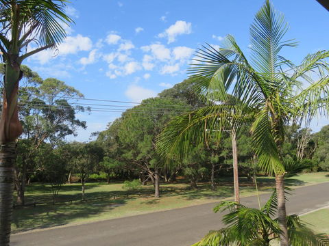 Cabenay 3 - VIEWS ACROSS THE PARK - Darwin Tourism 2