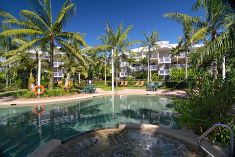 Cairns Beach Resort - Darwin Tourism 0