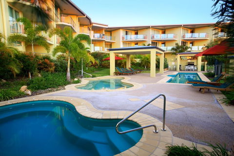 Caloundra Central Apartment Hotel - Darwin Tourism 1