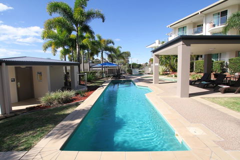 Caloundra Central Apartment Hotel - Darwin Tourism 2