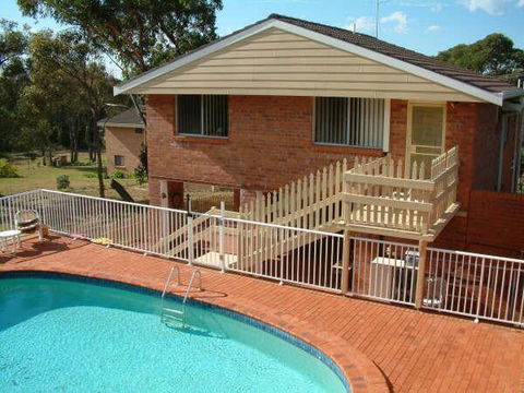 Canberra Cres 2E Burrill Lake, Upstairs Apartment - Darwin Tourism 0