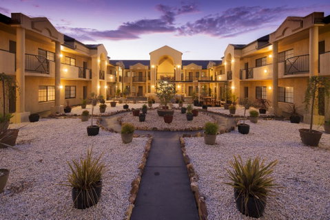 Canberra Parklands Central Apartment Hotel - Darwin Tourism 0