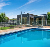 Canterbury Villa Family friendly home walk to beach and village pool - Darwin Tourism
