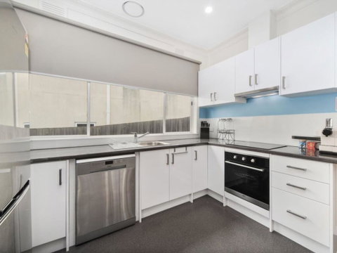 Captains Cottage - Darwin Tourism 1