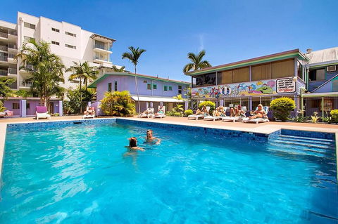 Caravella Backpackers - Darwin Tourism 0