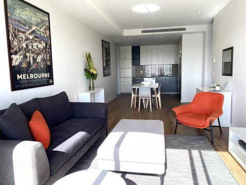 Caroline Serviced Apartments Brighton - Darwin Tourism 1