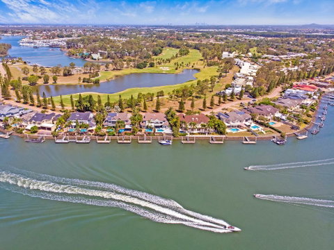 Castaway At The Greens - Darwin Tourism 3