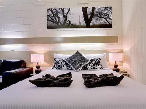 Castle Creek Motel - Darwin Tourism 0