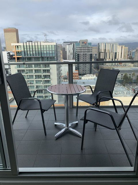 CBD Sky View Apartment - Darwin Tourism 0