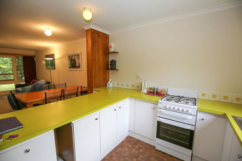 Cedar Holiday Units - Apartment 2 - Darwin Tourism 3