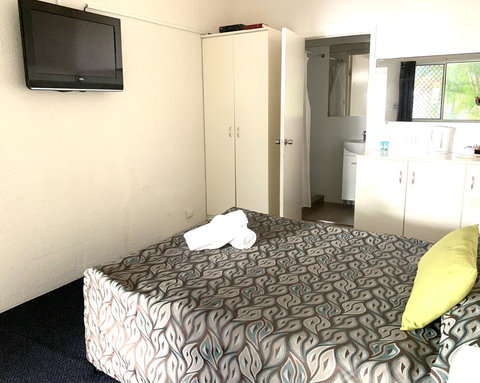 Central Motel Mooloolaba - Darwin Tourism 3