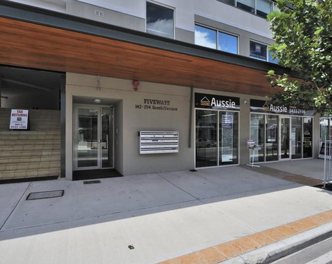 Central South Terrace Apartment - Darwin Tourism 2