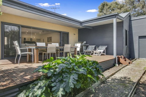 Charchie's By The Sea Pet Friendly Family Home, Close To Beach - Darwin Tourism 1