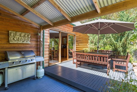 Charming Cottage On Gulls - Native Location - Darwin Tourism 1