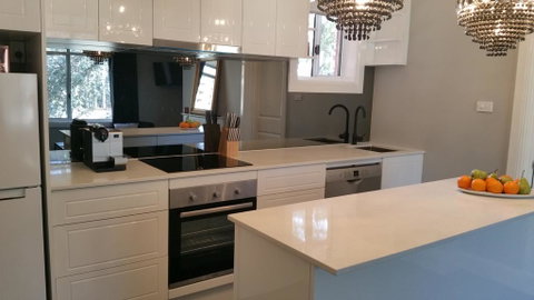 City Life Apartment-full Kitchen & Separate Bedroom - Darwin Tourism 2