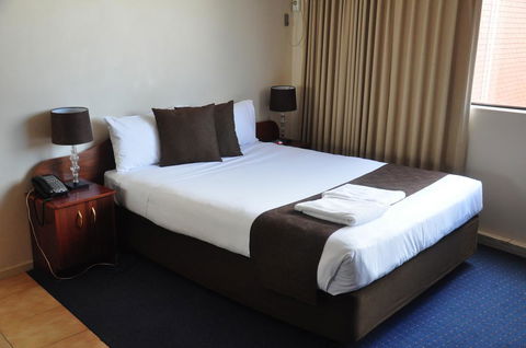 City Park Hotel - Darwin Tourism 1