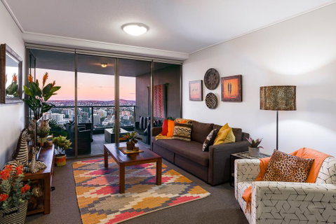 City Sky Home In Africa - River & Story Bridge Views - Darwin Tourism 2