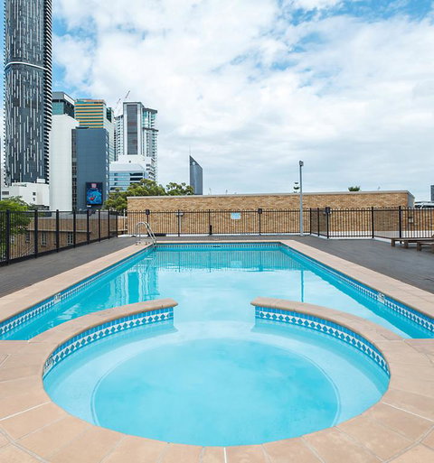City Sunsets & South Bank , CBD, Views, Pool, Netflix - Darwin Tourism 3