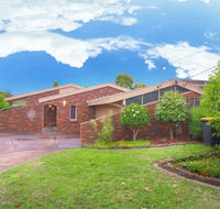 Classic Double Brick Garden House - Darwin Tourism