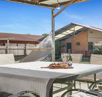 Cleveland Place - walk to beach and shops - Darwin Tourism