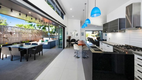 Coastal Haven - Darwin Tourism 1