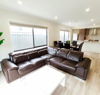 Comfortable 4BR 2Bath House Tarneit Melbourne - Darwin Tourism