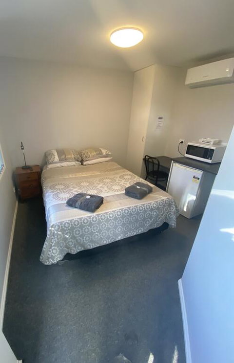 Commercial Hotel Curlewis - Darwin Tourism 3