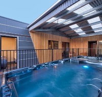 Containment Accommodation - Darwin Tourism