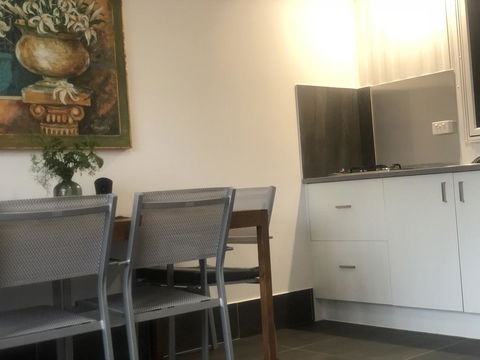 Coonawarra Cabins Unit A - Darwin Tourism 3
