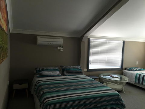 Cottage In The Country - Darwin Tourism 3