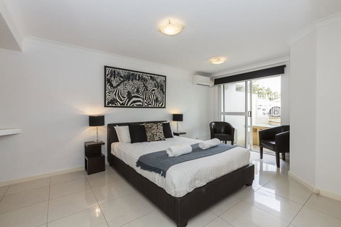 Cottesloe Cove Beach Apartment - Darwin Tourism 1