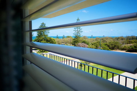 Cottesloe Parkside On The Beach - Darwin Tourism 3