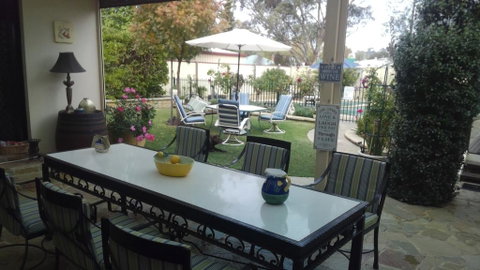 Courtsidecottage Bed And Breakfast - Darwin Tourism 2