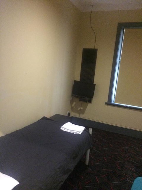 Cross Keys Hotel - Darwin Tourism 3