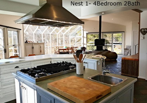 Crowes Nest Apartments - Darwin Tourism 0