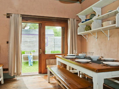 Culburra Cottage - Charming Country Style Cottage - Darwin Tourism 1